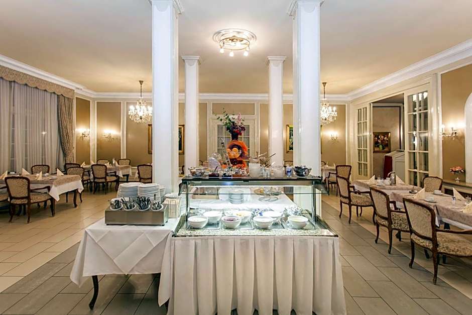 Centro National Frankfurt, Trademark Collection by Wyndham