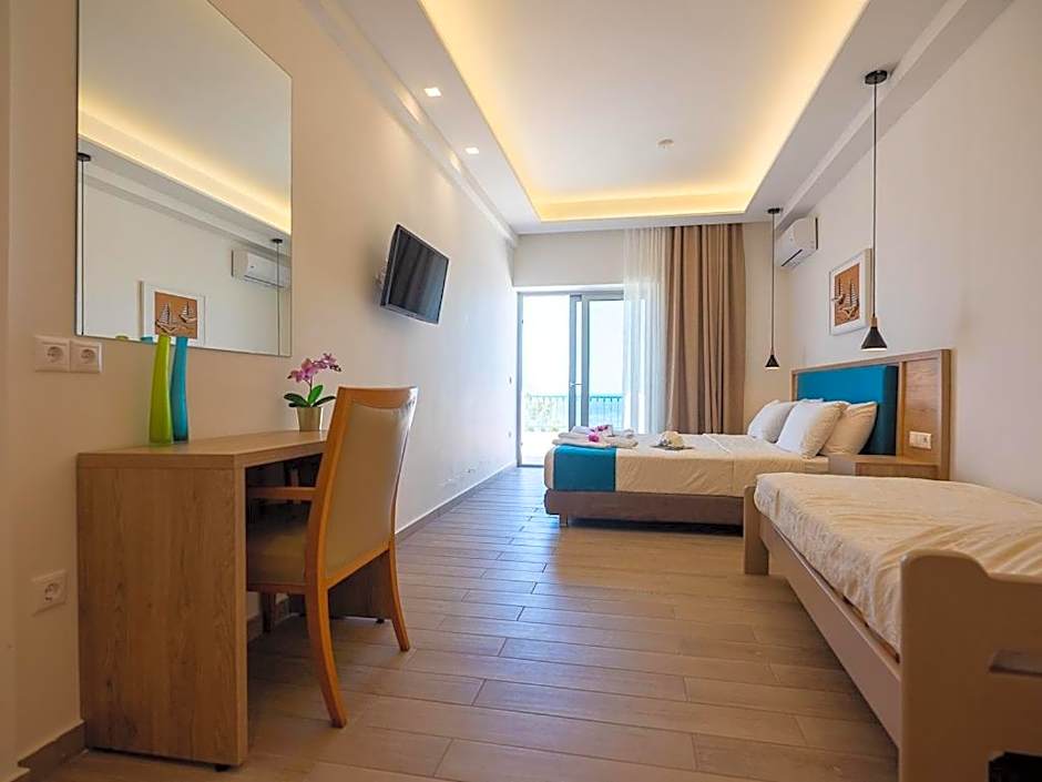 Cavos Bay Hotel & Studios