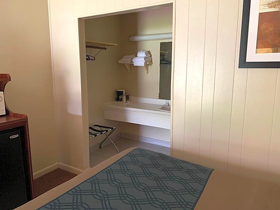 Travelowes Motel - Maggie Valley