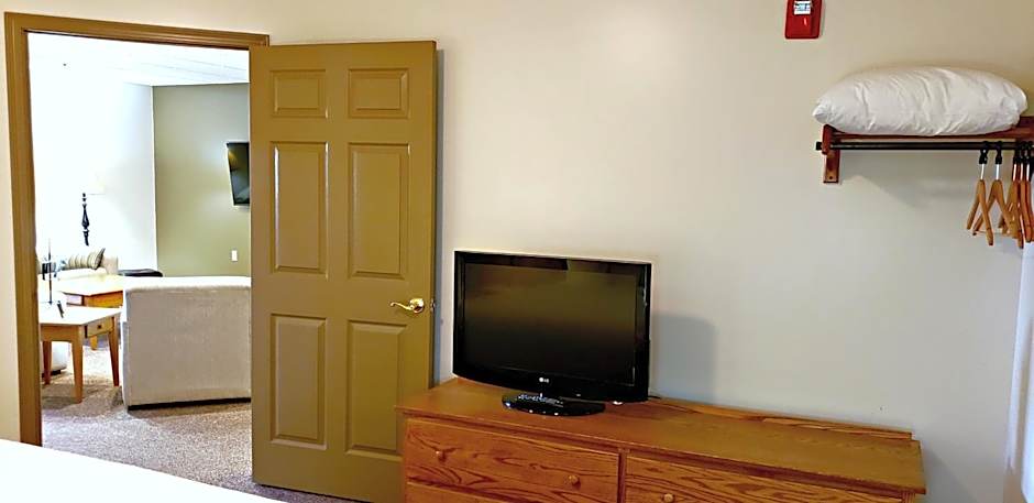 Lodging on the Square