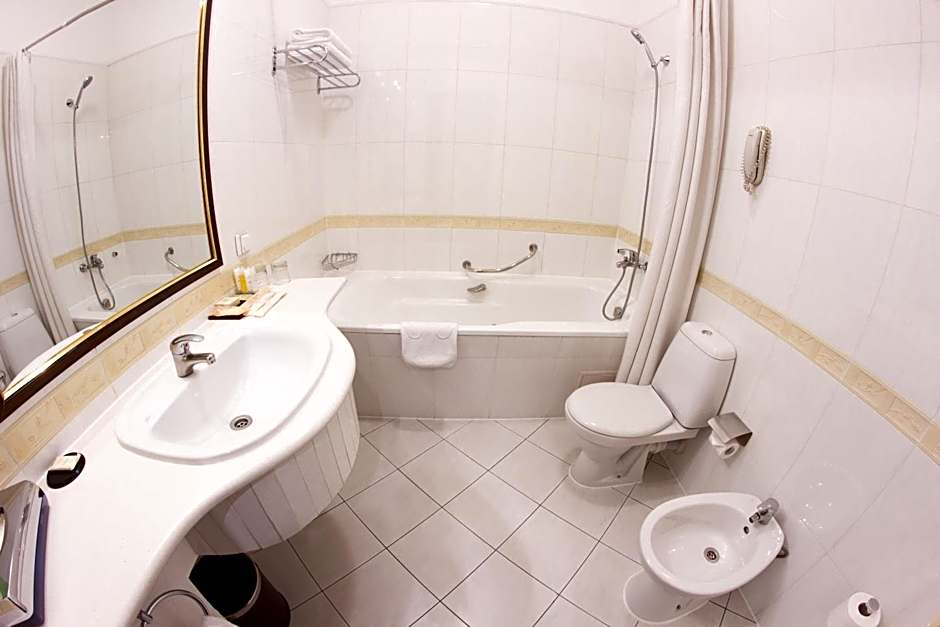 Grand Tien Shan Hotel