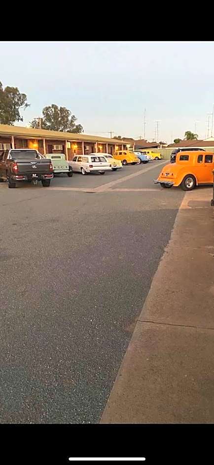 Bakery Park Motor Inn