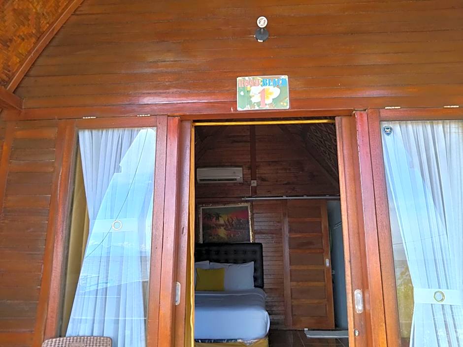Road Beach Villa