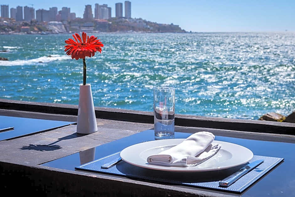 Radisson Blu Acqua Hotel & Spa Concon