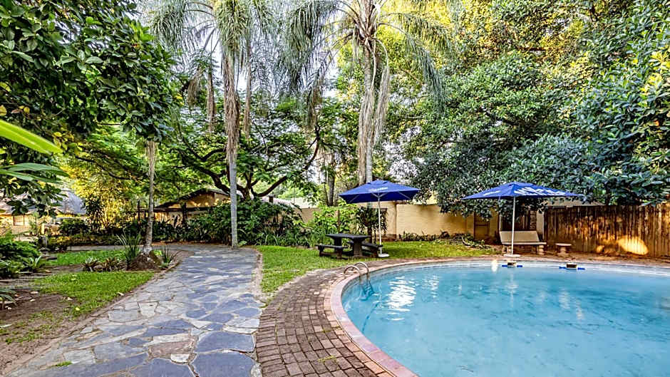 Hotel Numbi and Garden Suites