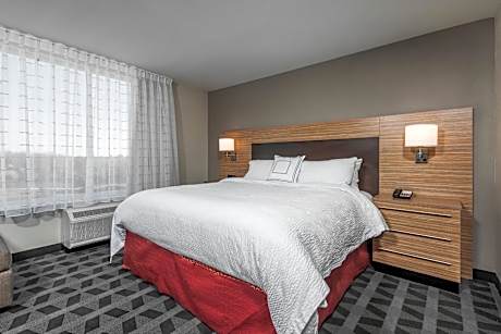 King Studio Suite with Sofa Bed - Hearing Accessible