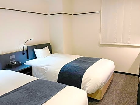 Standard Twin Room - Non-Smoking