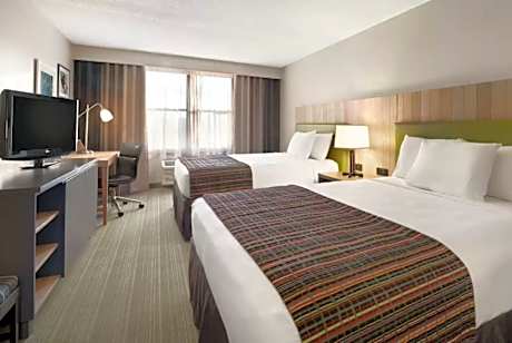 2 Double Beds Nonsmoking Accessible