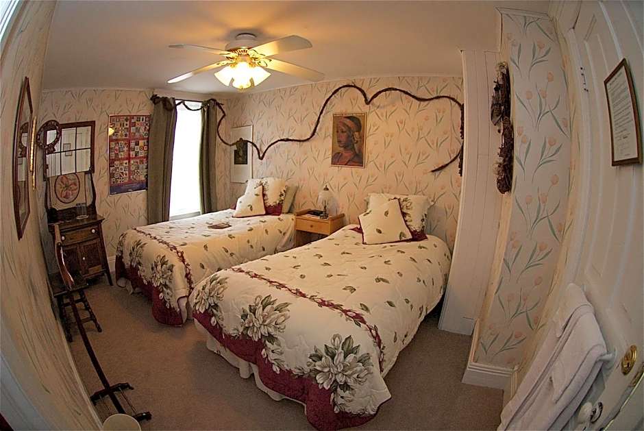 Bondy House Bed & Breakfast