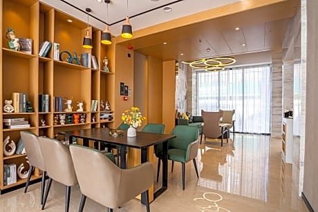 City Comfort Inn Wuzhou Cangwu County Bus Station