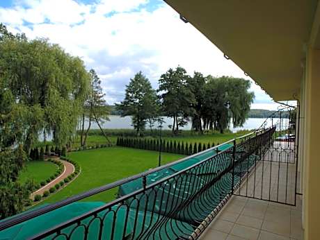 Double or Twin Room with Terrace