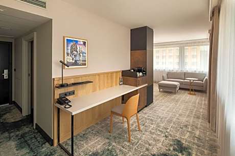 King Bed Junior Suite with Seating Area