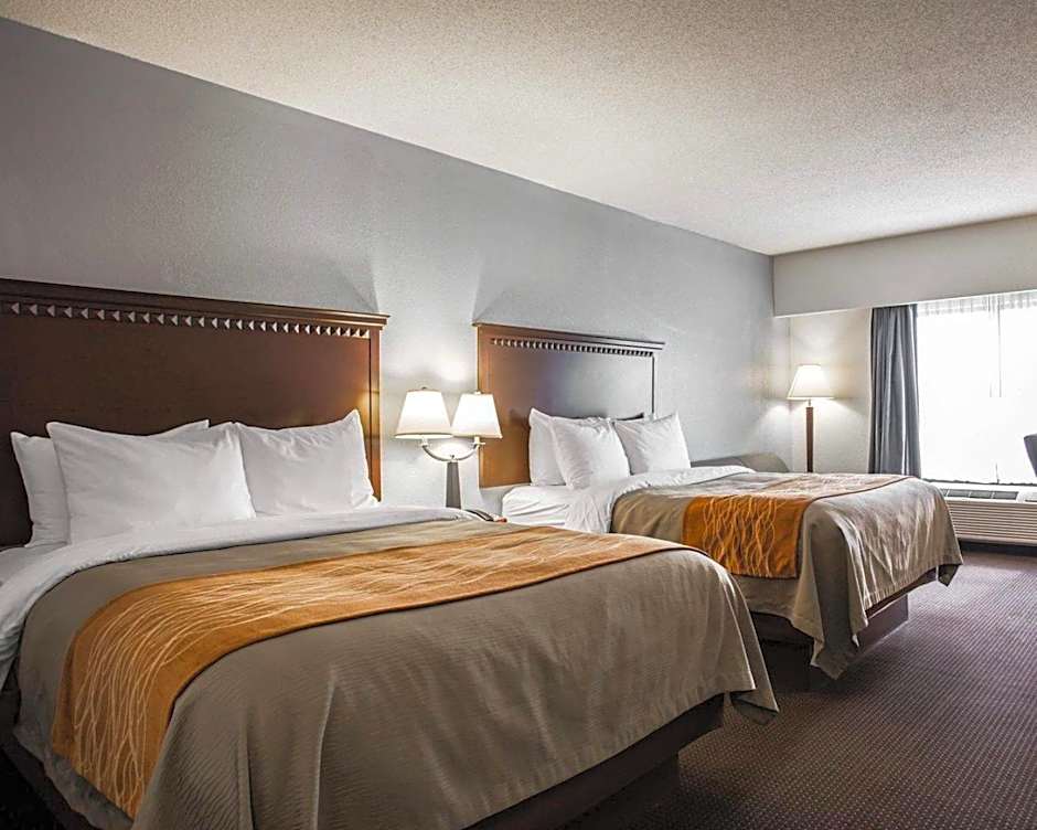 Comfort Inn & Suites Lumberton Central I-95