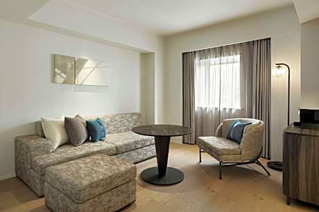 Premium Larger King Room