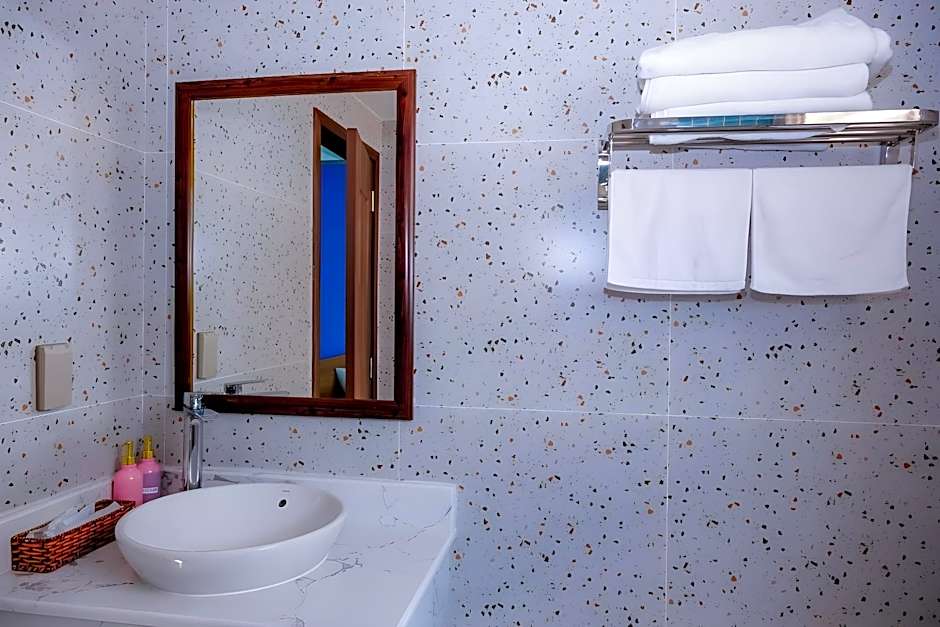 ROVA HOTEL - POSITANO HORSE PHU QUOC