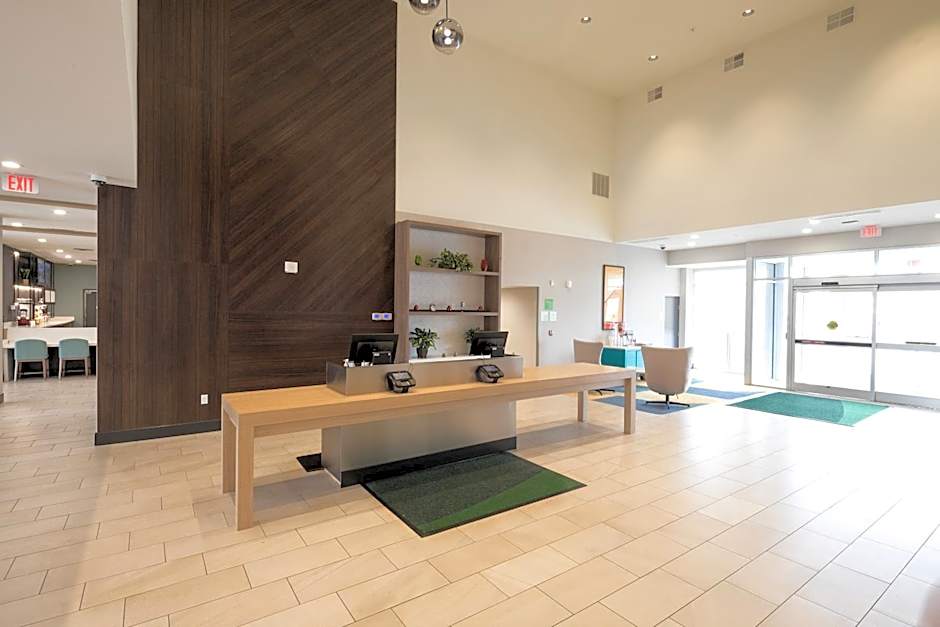 Holiday Inn & Suites Detroit - Troy by IHG