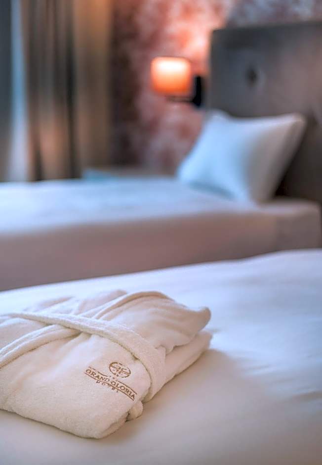 The Grand Gloria Hotel