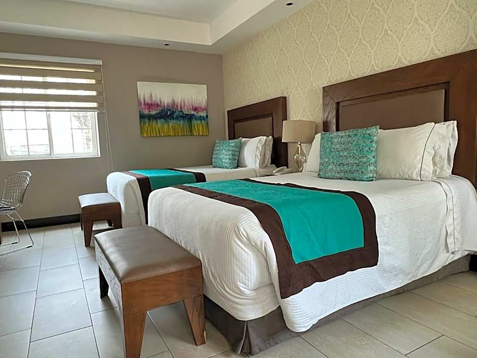 Aurea Hotel and Suites