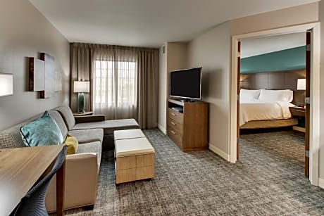 One-Bedroom King Suite