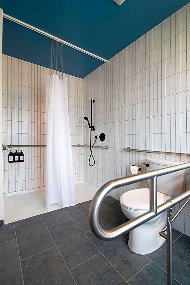 Talbot Commons Hotel