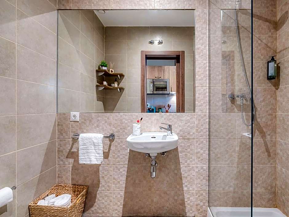 Livensa Living Studios Valencia Marina Real