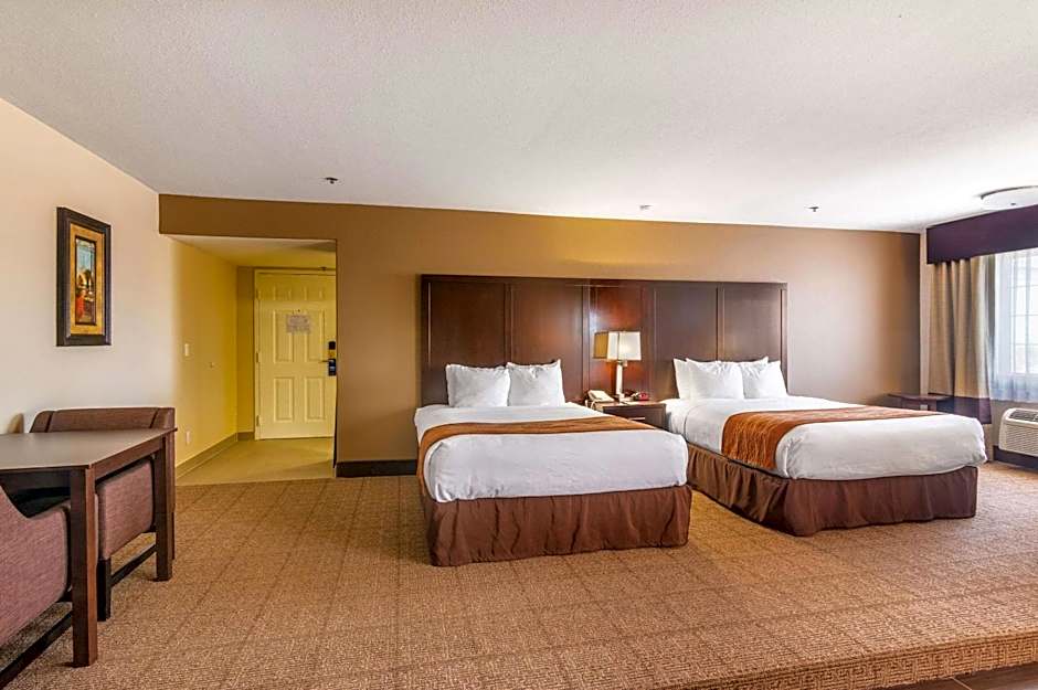 Comfort Inn & Suites