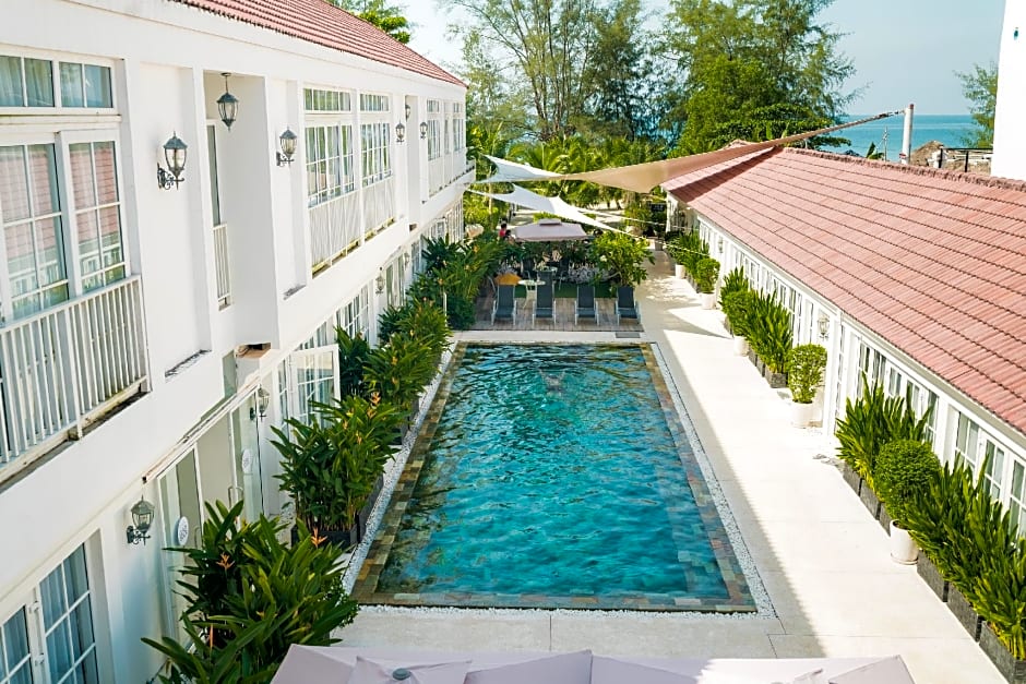 White Boutique Hotel and Restaurant