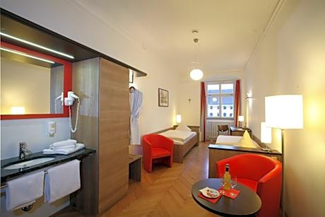 Standard Double Room with Shared Bathroom