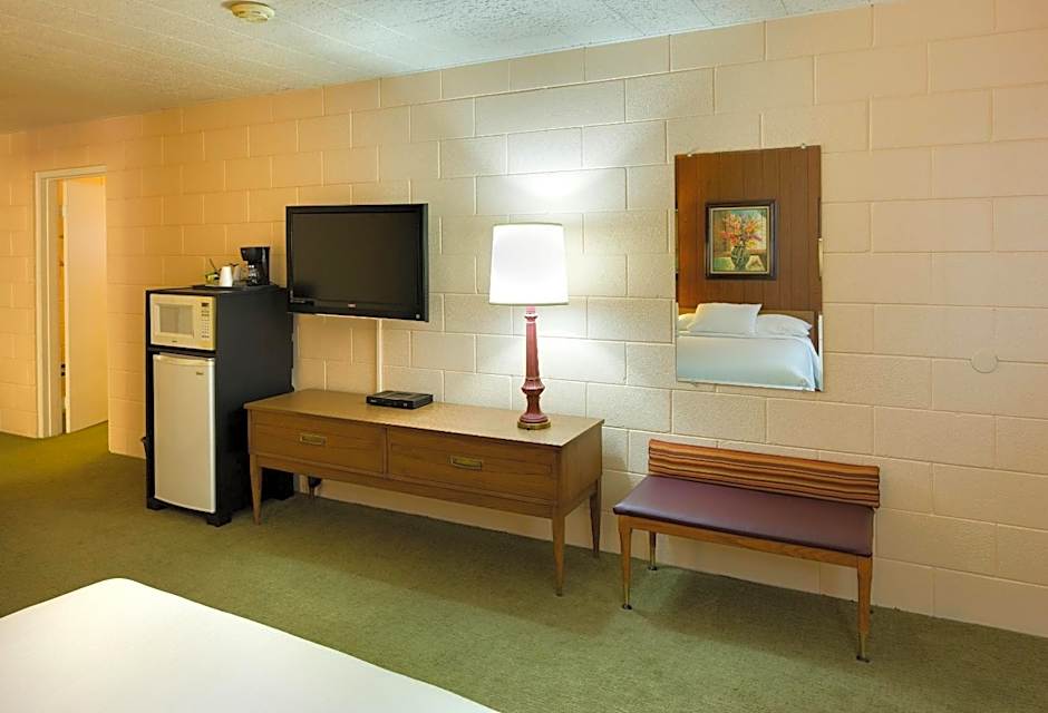 Sunset Motel Moriarty