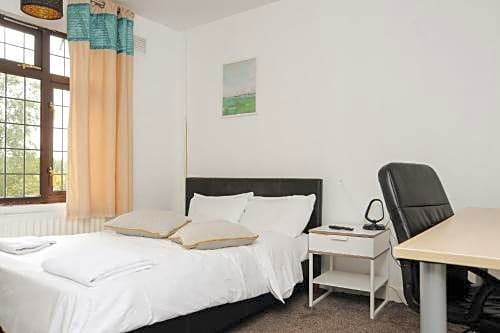 Coventry Deluxe Rooms