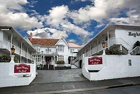 Motel Mayfair on Cavell