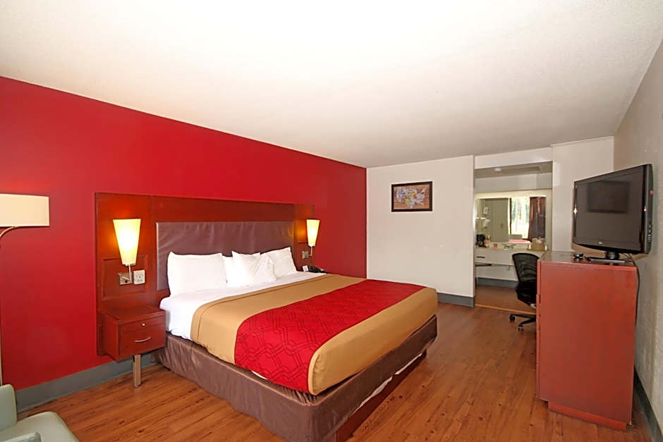 Americas Best Value Inn Pilot Mountain