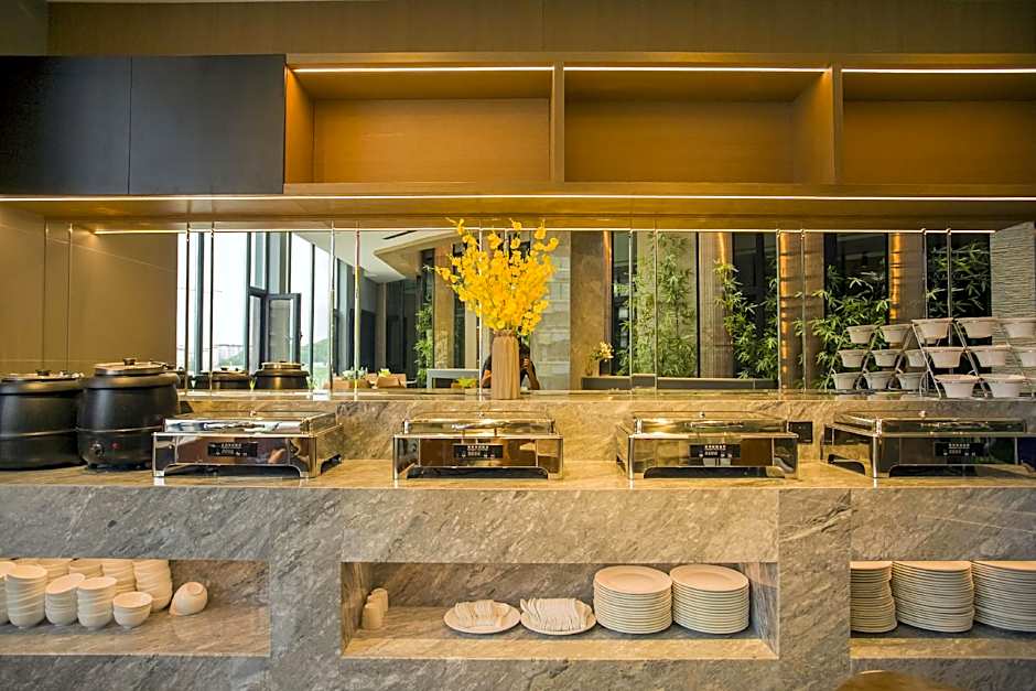 Fuji International Hotel Zhangbei Qingming Street