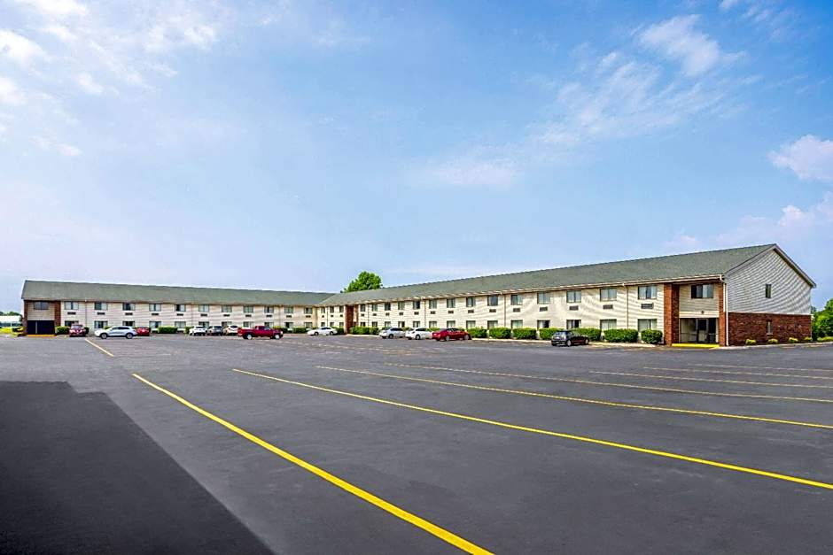 Super 8 by Wyndham Henrietta/Rochester Area