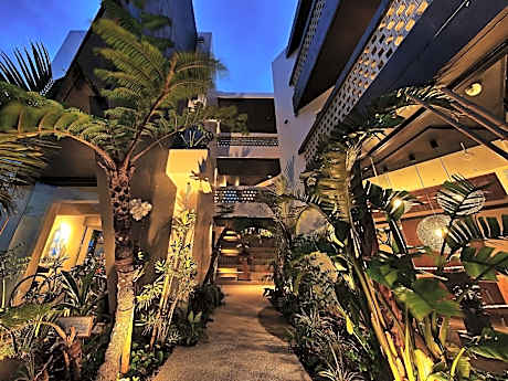 Yomitan Condhotel ND