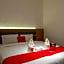 RedDoorz Plus @ Losari Makassar