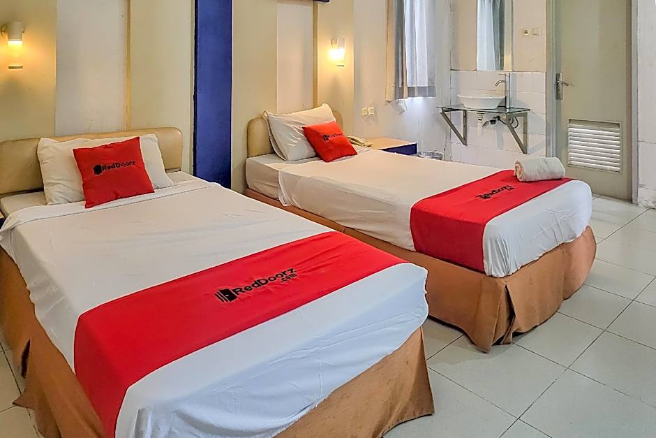 RedDoorz near UPI Setiabudhi Bandung