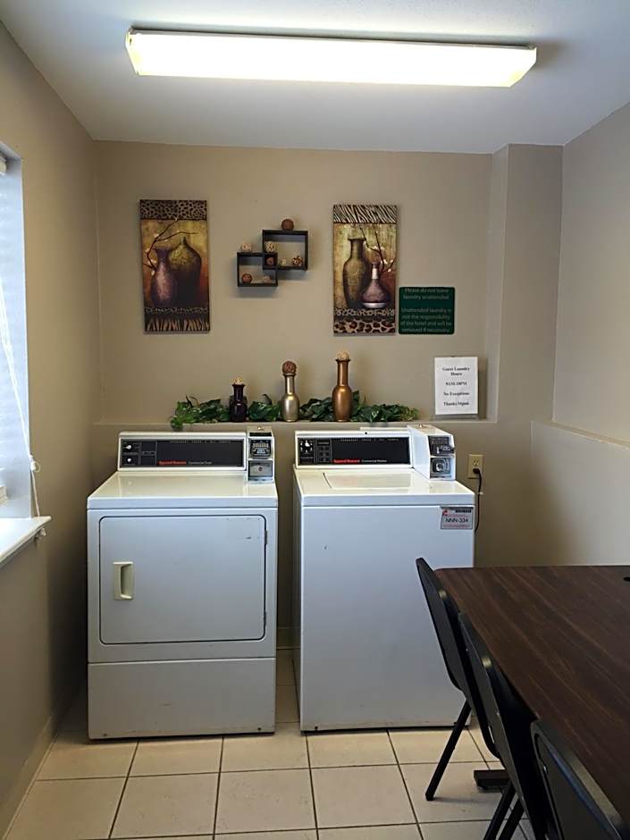 Guesthouse Inn & Suites Lexington