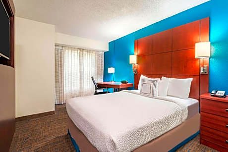 2 Bedroom Suite, Fireplace