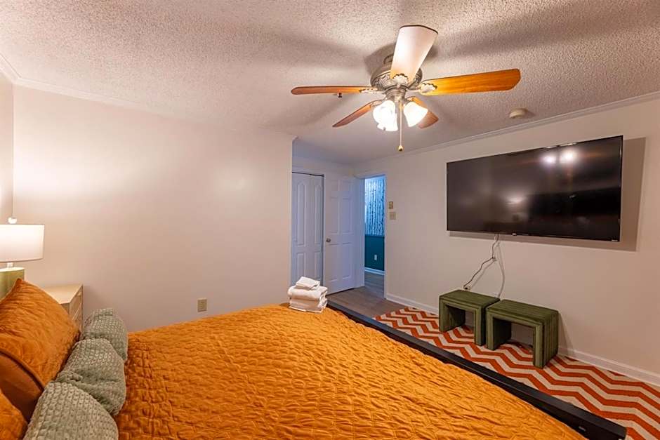 ML 294 Ski-InOut Slope Views Steps to Ballhooter Sleeps 6