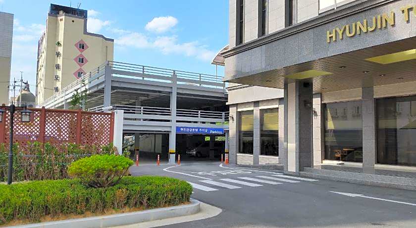 Hyunjin Tourist Hotel