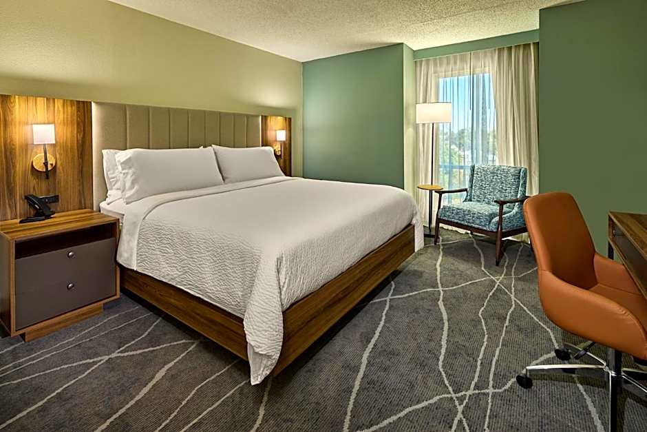 Holiday Inn Express & Suites Charleston Dwtn  West Edge By IHG