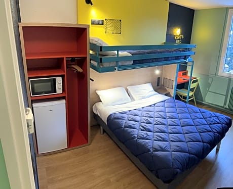 1 Double Bed 1 Single Bed