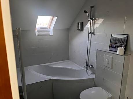 Double or Twin Room with Bathroom