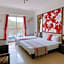 Warner Leisur Hotel