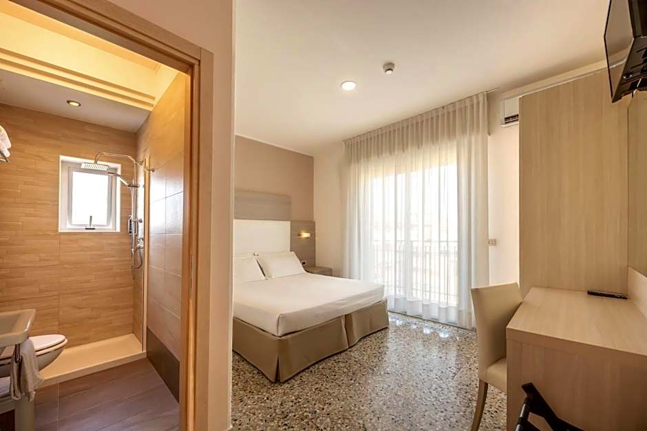 Hotel Atenea Golden Star