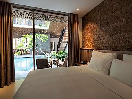 Double Room with Pool View