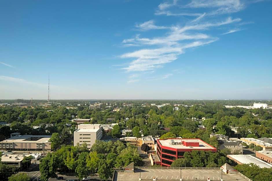 Sheraton Grand Sacramento Hotel