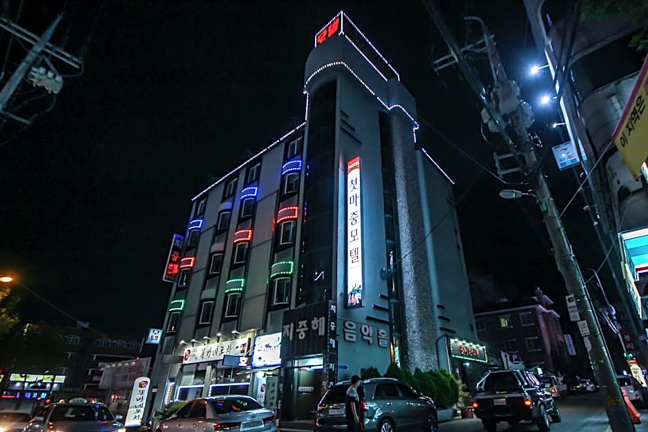 Jeonju Uadong Cheotmajung