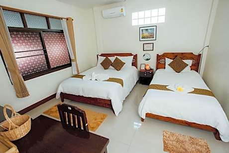 Two bedroom - Queen and Single